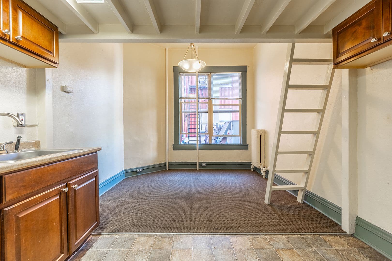 Seattle Apartment: 110 Vine St