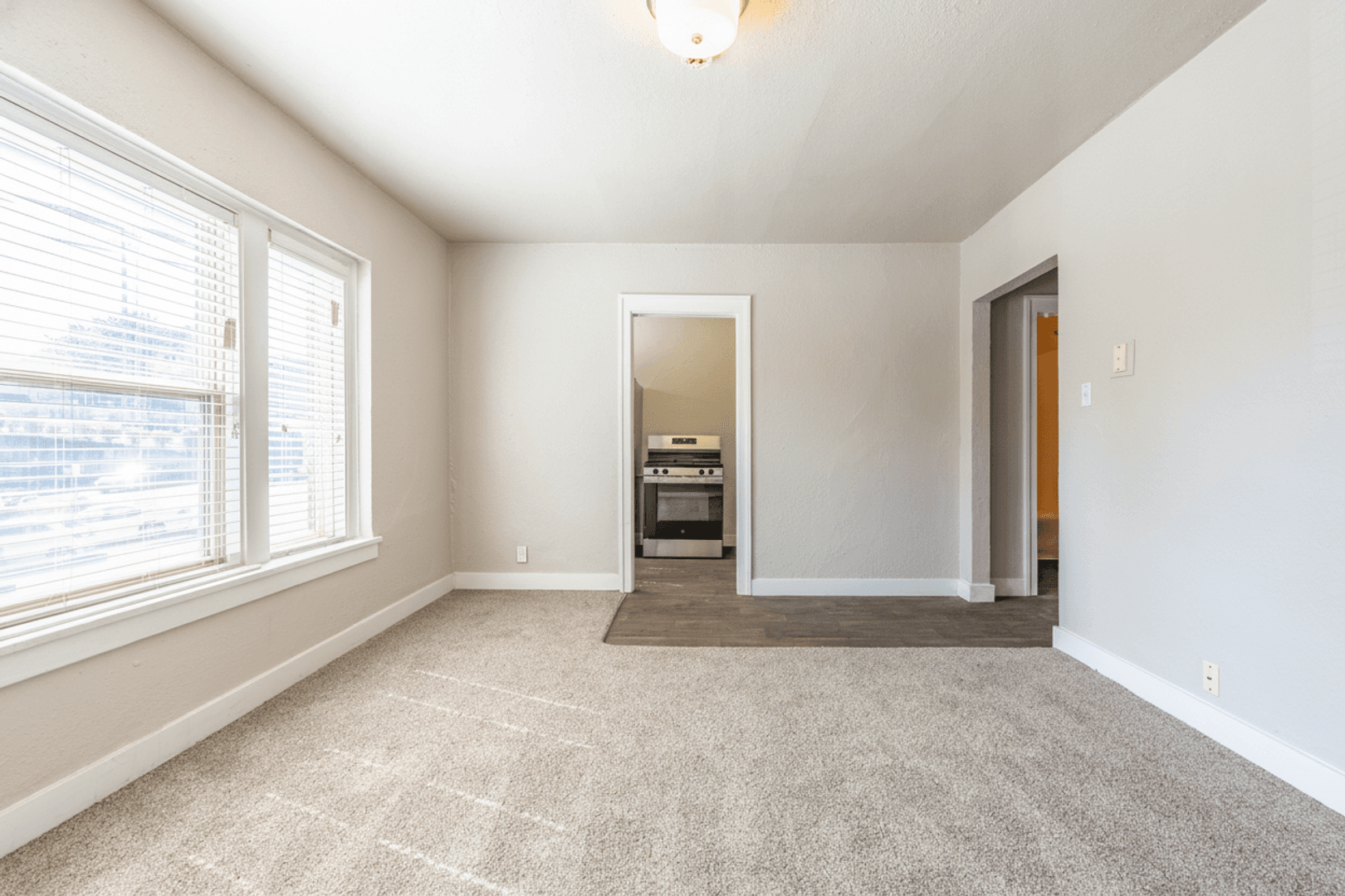 Tacoma Apartment: 1224 Yakima Ave S