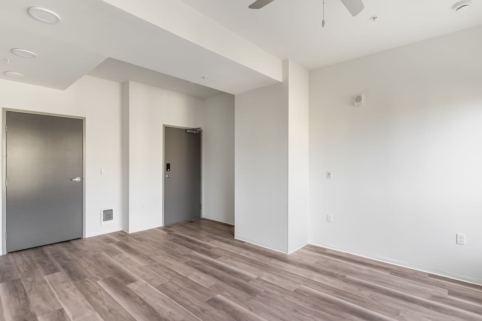 Portland Apartment: 5460 N Interstate Ave