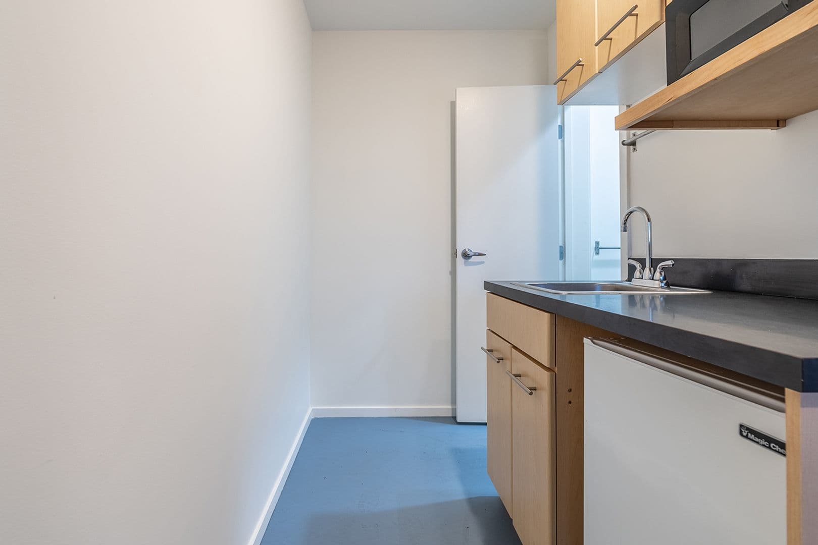 Seattle Apartment: 2418 NW 58th St