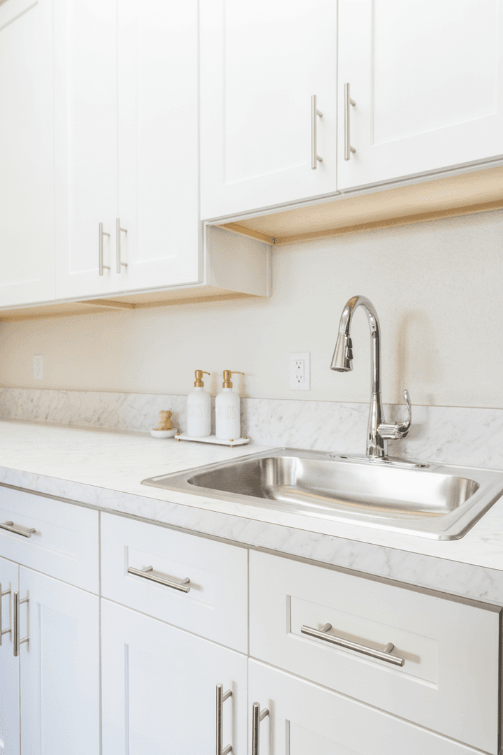 Seattle Apartment: 527 Eastlake Ave E