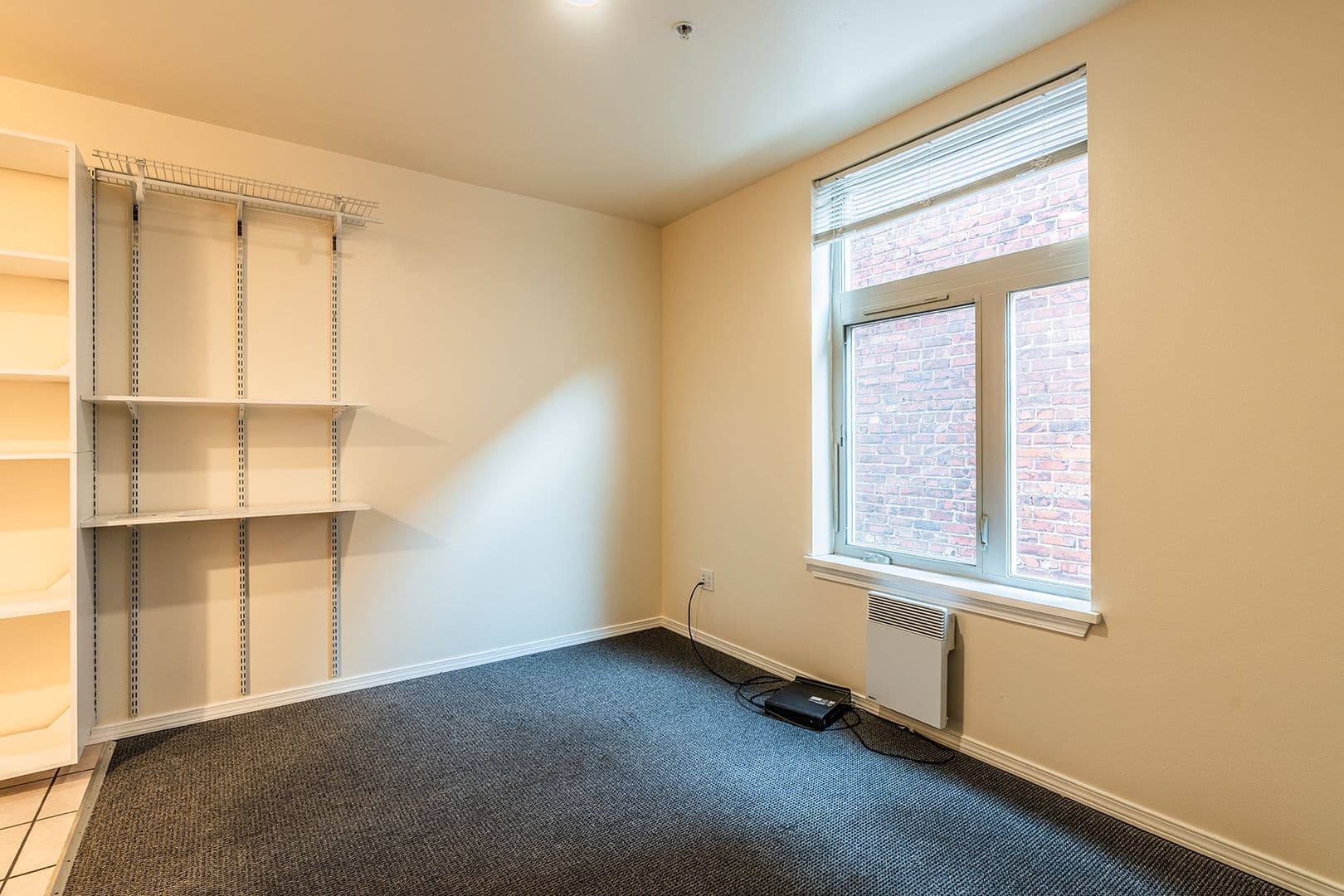 Seattle Apartment: 1728 Summit Ave