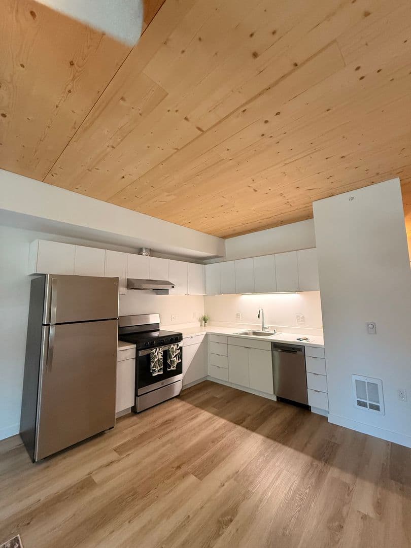 Seattle Apartment: 1323 E Union St