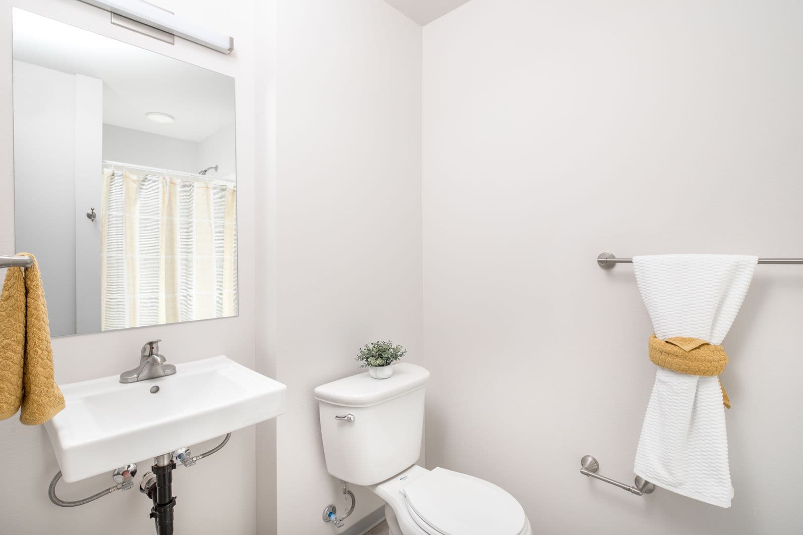 Portland Apartment: 3912 N Vancouver Ave