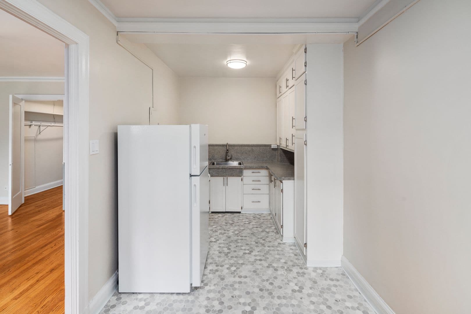 Seattle Apartment: 1705 Belmont Ave