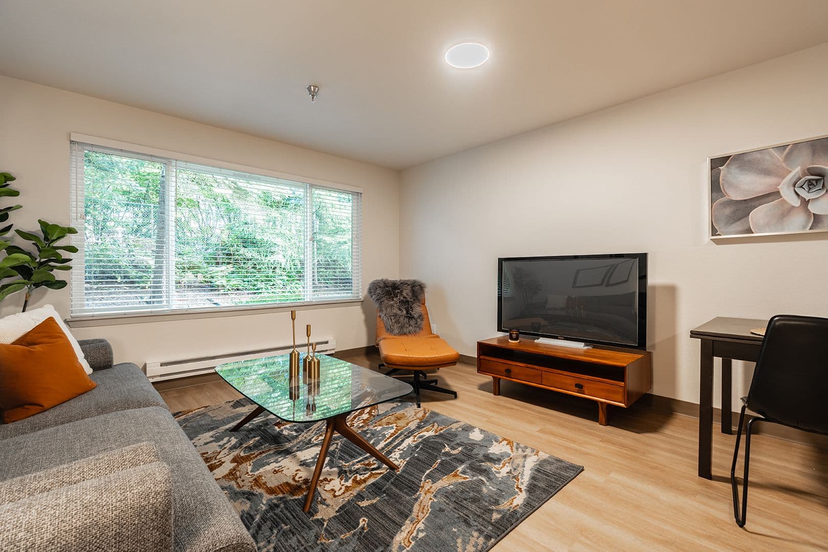 Bellevue Apartment: 15750 NE 15th Street