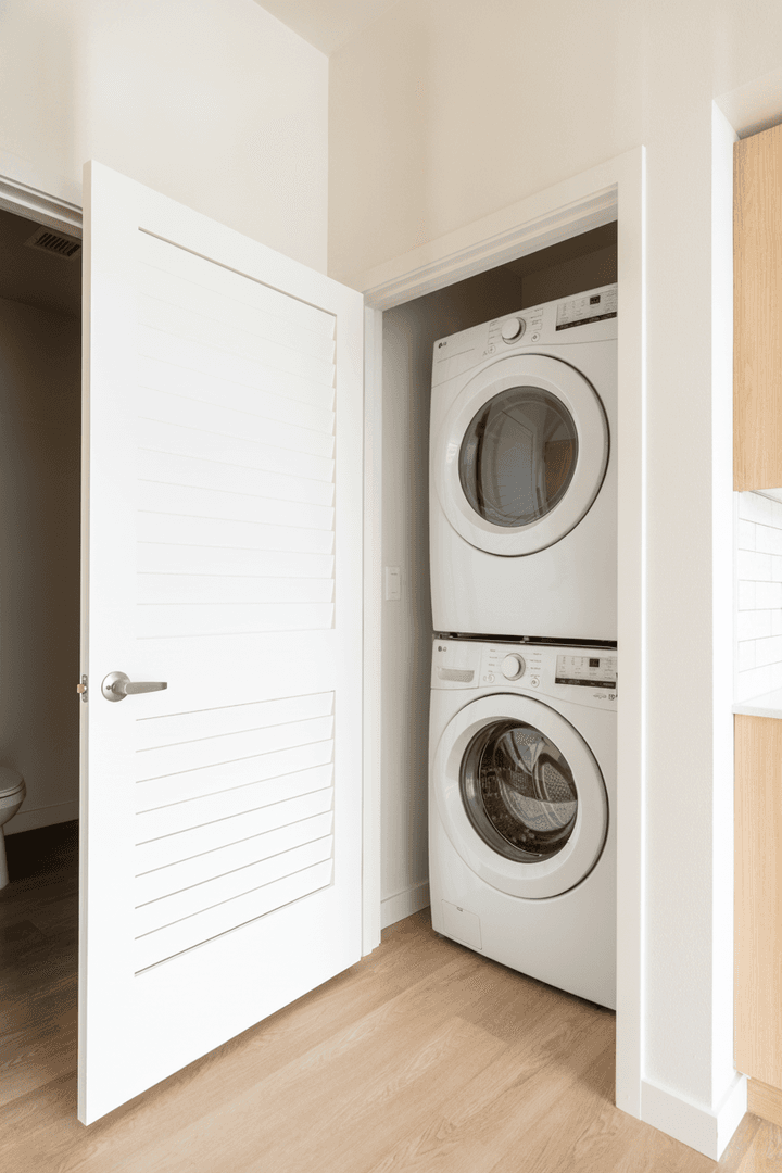 Seattle Apartment: 2210 E Cherry St