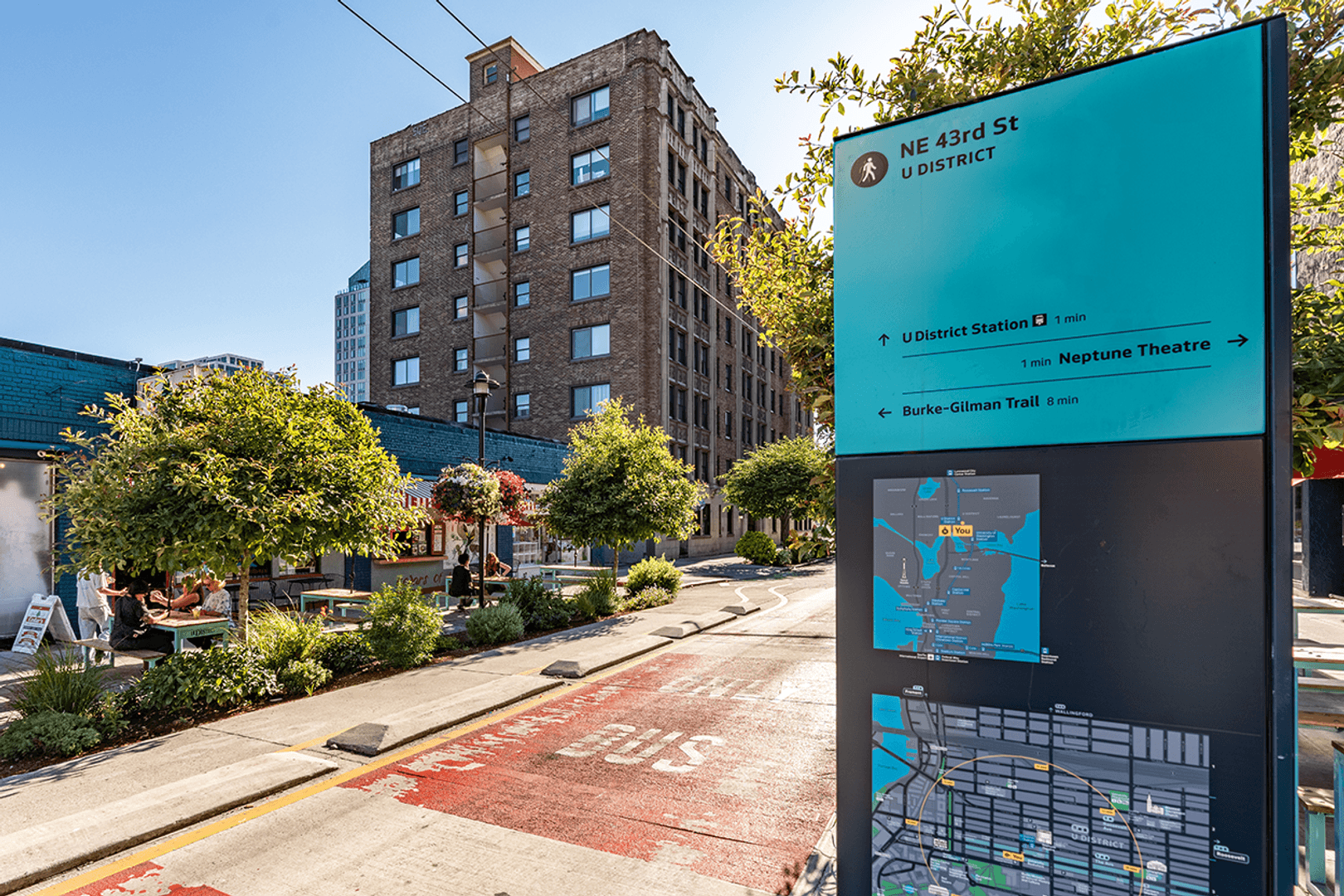 Seattle Apartment: 1305 NE 43rd St