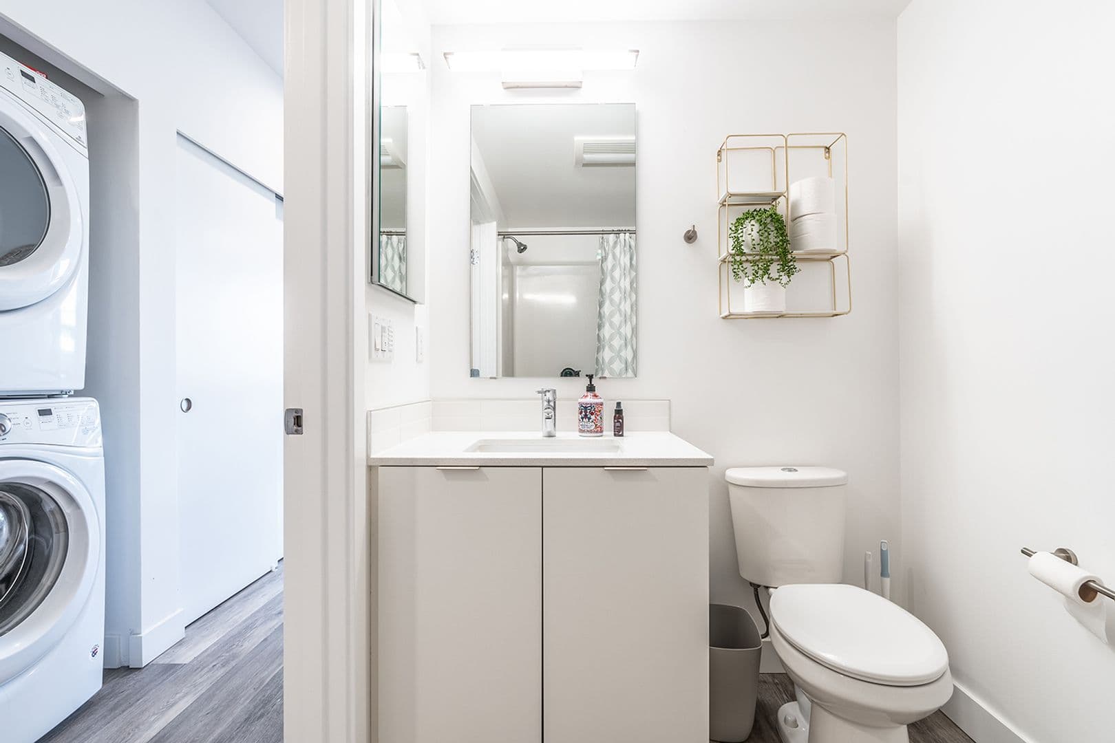 Seattle Apartment: 120 10th Avenue East