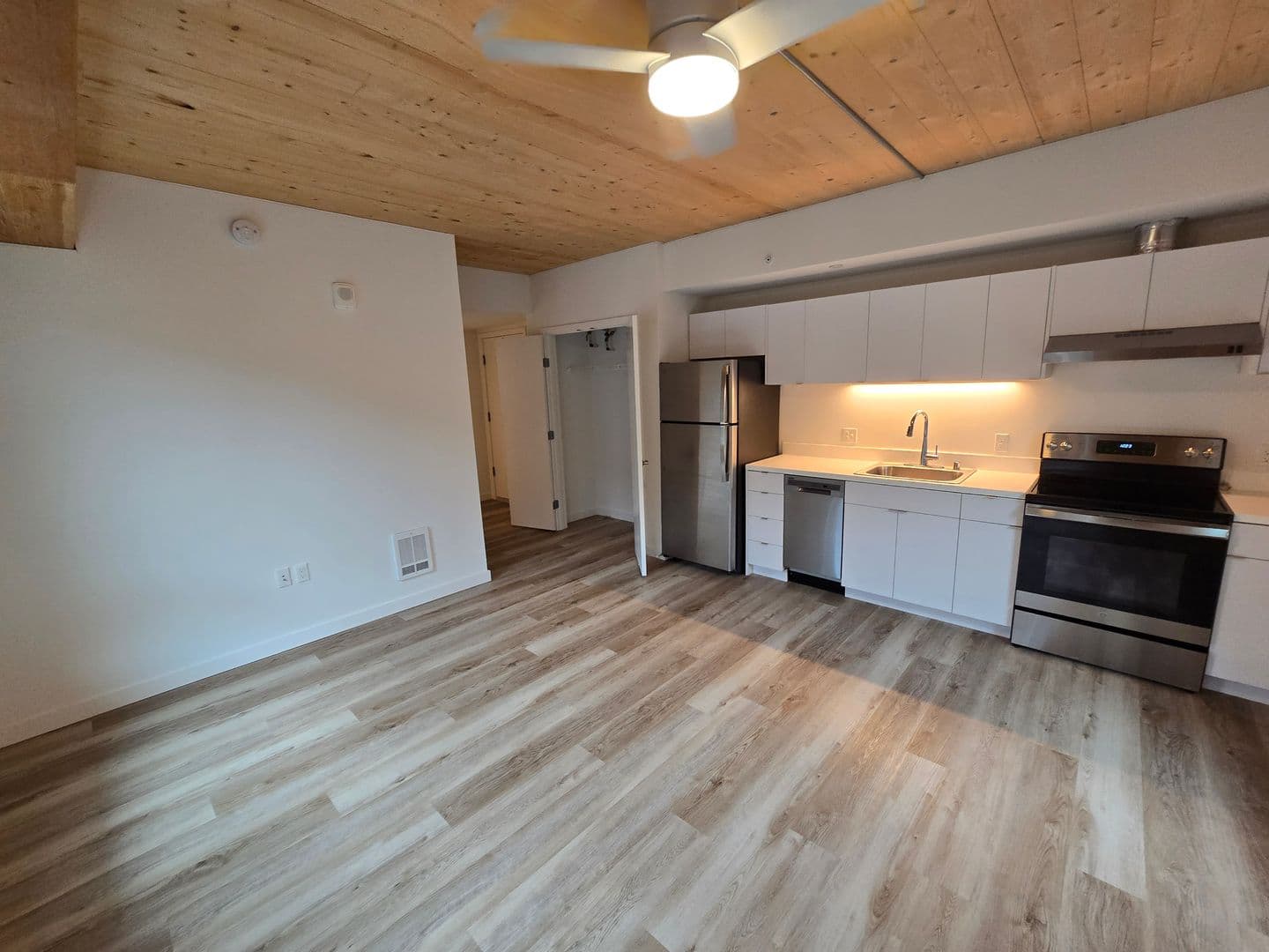 Seattle Apartment: 1323 E Union St