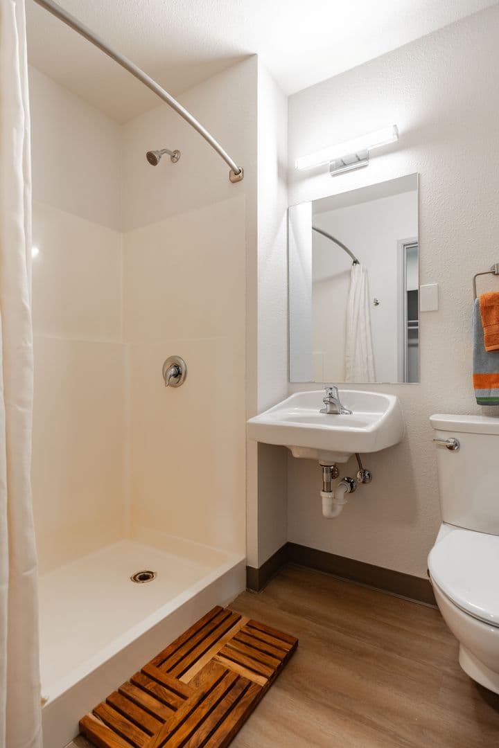 Bellevue Apartment: 15750 NE 15th Street