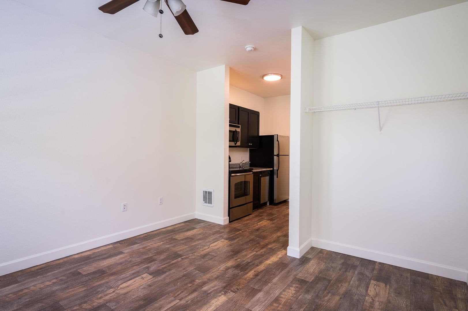 Portland Apartment: 1430 NW Pettygrove St