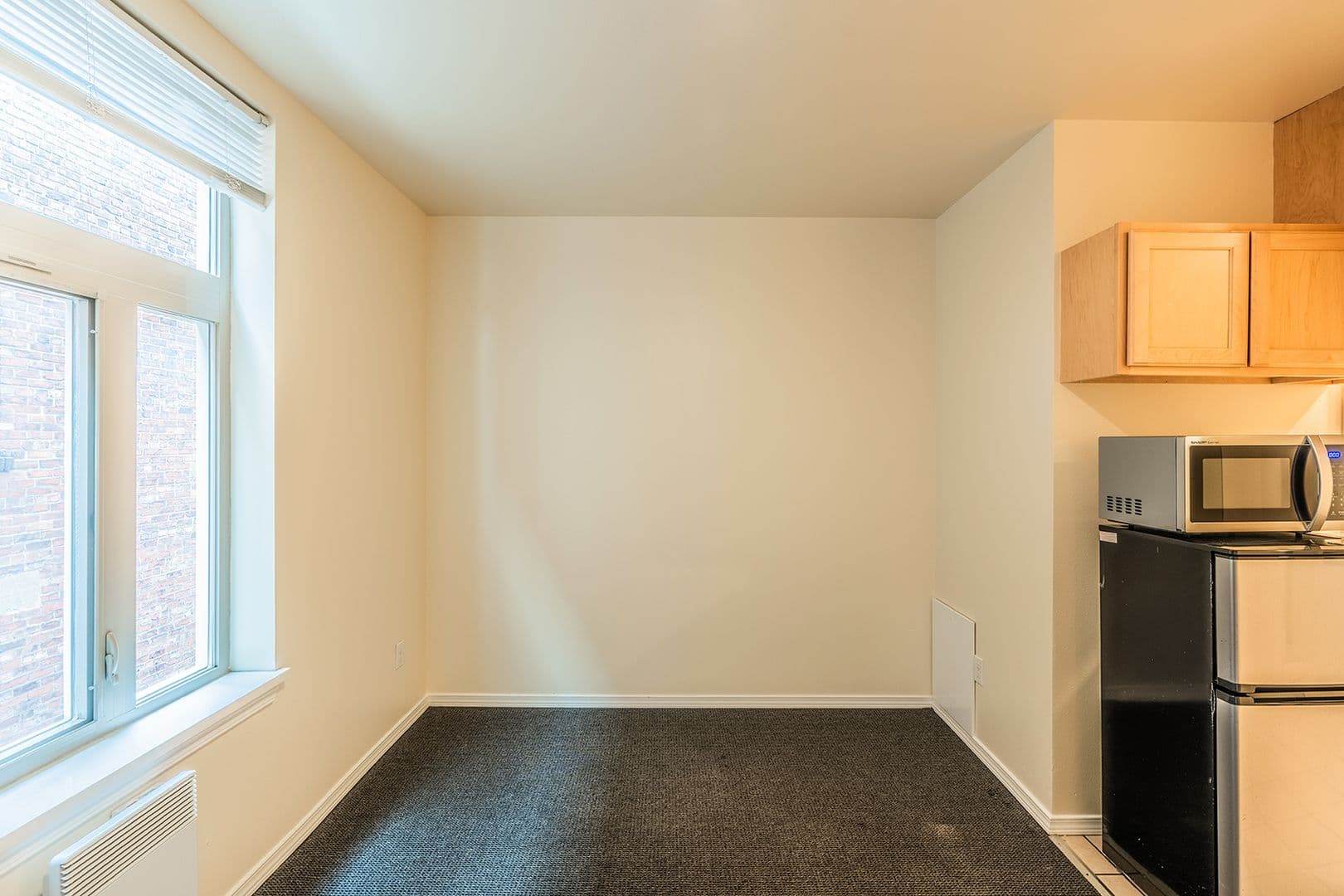 Seattle Apartment: 1728 Summit Ave