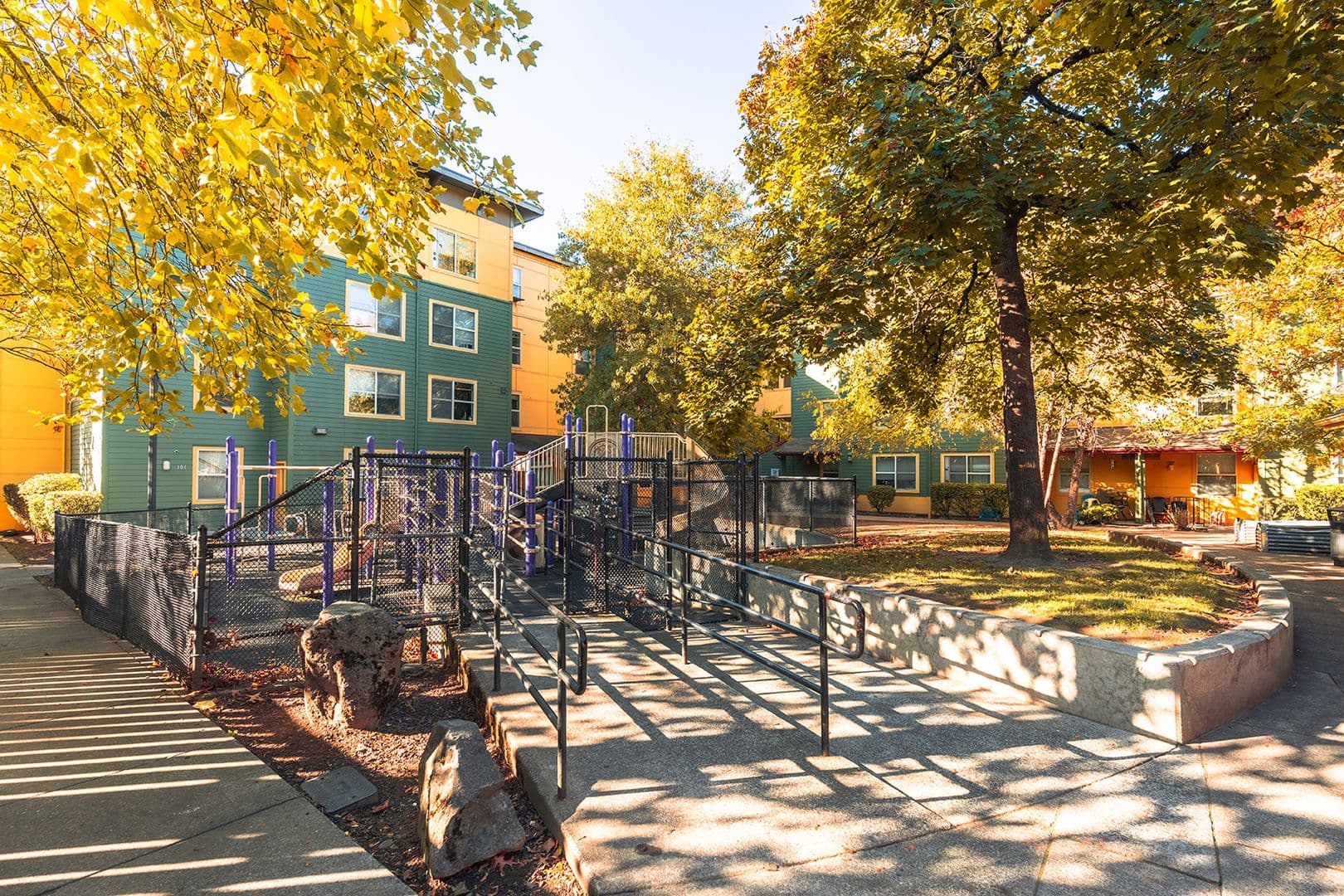 Portland Apartment: 36 NE 147th Ave