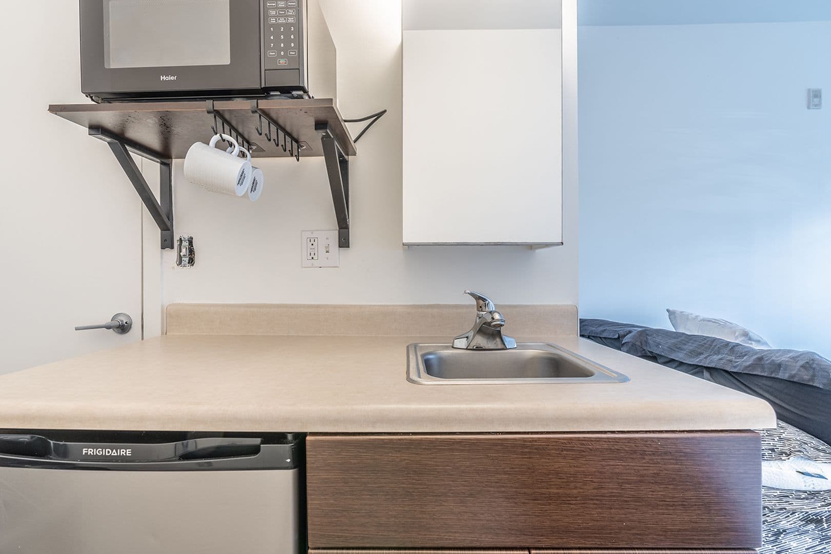 Seattle Apartment: 116 13th Ave East