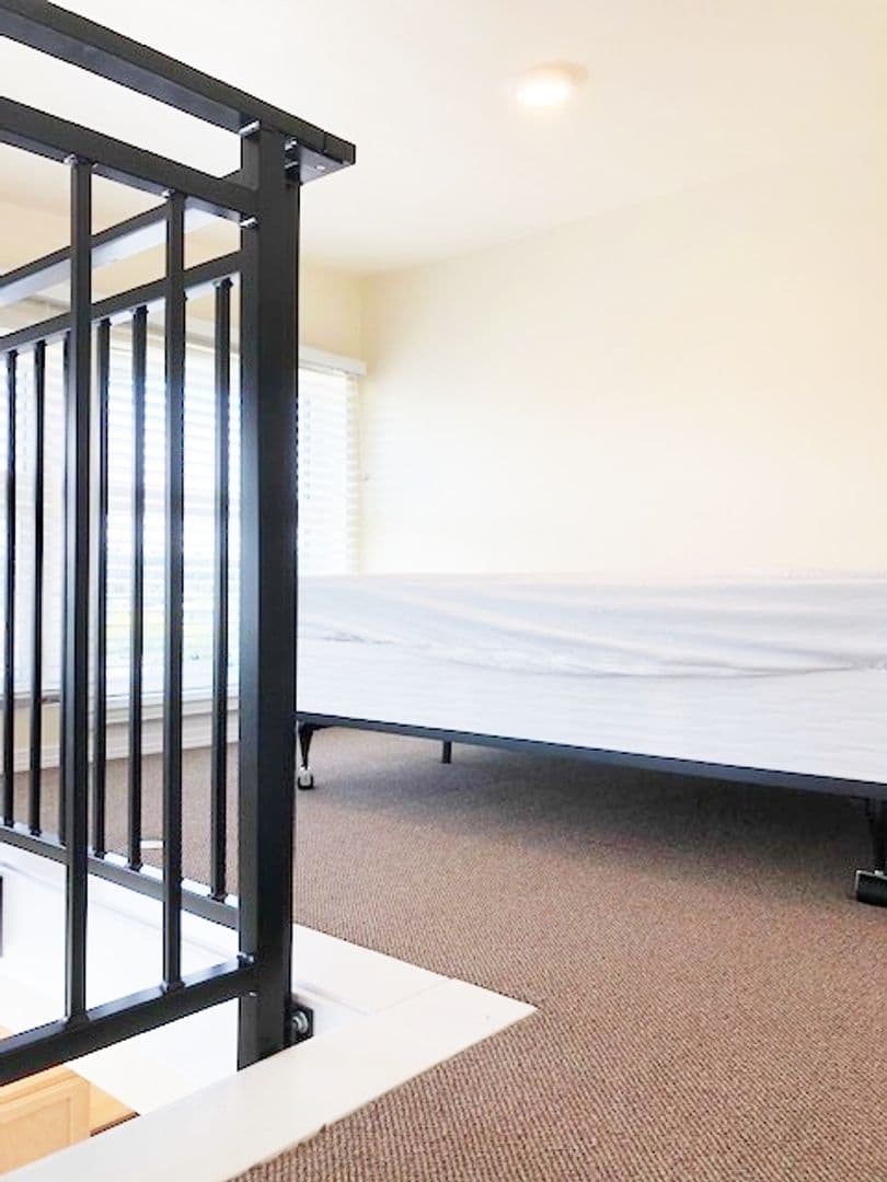 Seattle Apartment: 1514 NW 52nd St