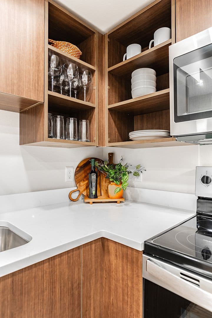 Tacoma Apartment: 2501 Commerce St