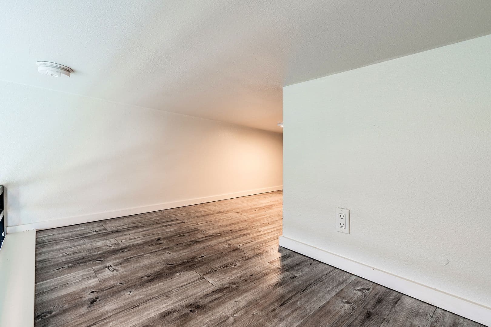 Seattle Apartment: 1806 23rd Ave