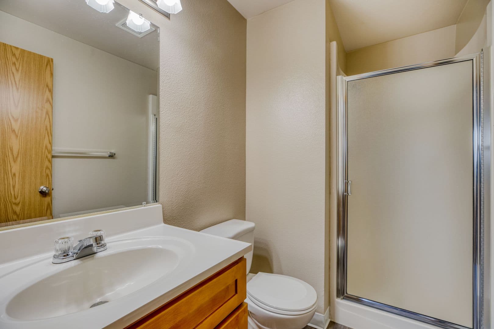 Tacoma Apartment: 2220 97th Street South