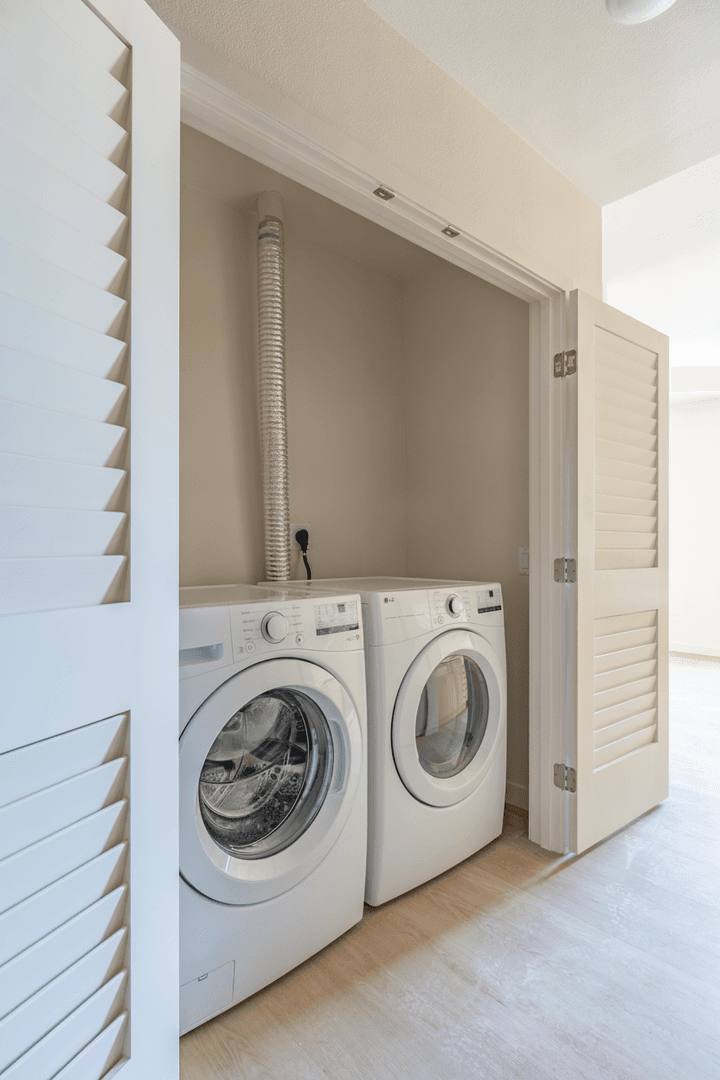 Seattle Apartment: 2210 E Cherry St