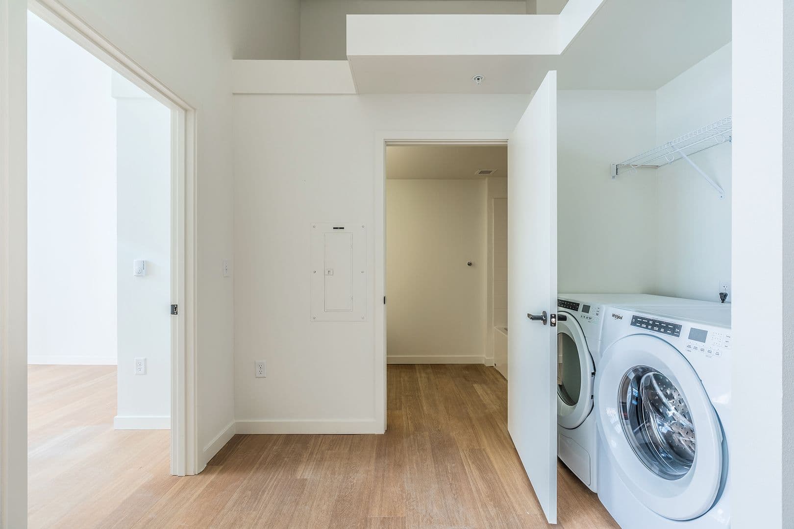 Bellevue Apartment: 290 106th Pl NE
