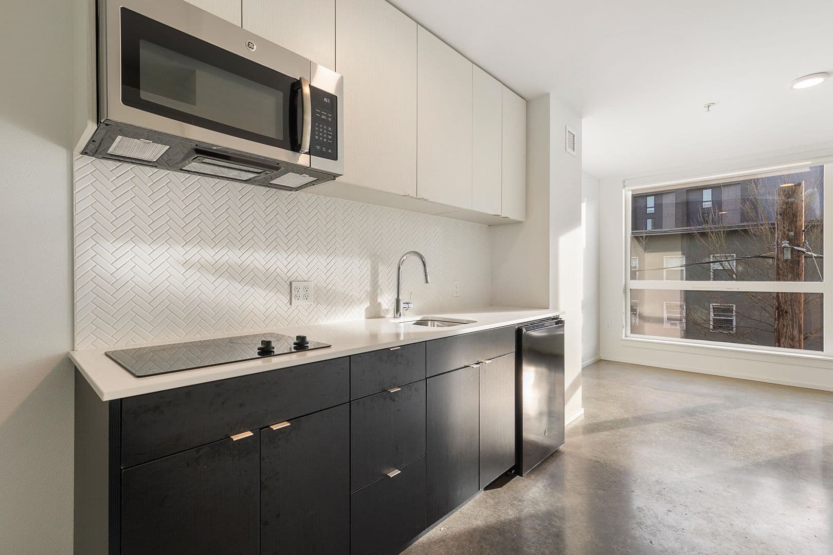 Seattle Apartment: 722 E Pike St