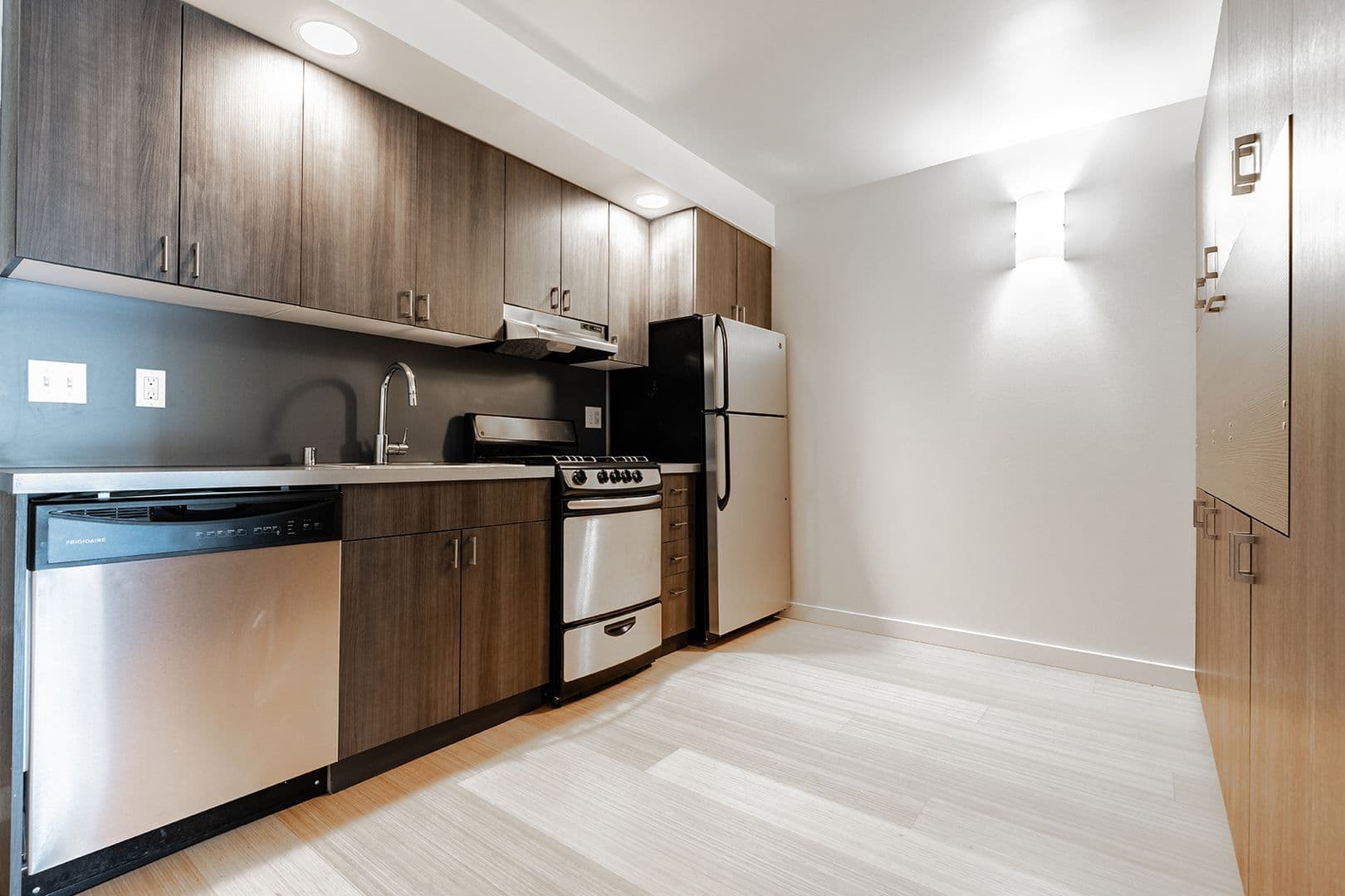 Seattle Apartment: 2217 3rd Ave