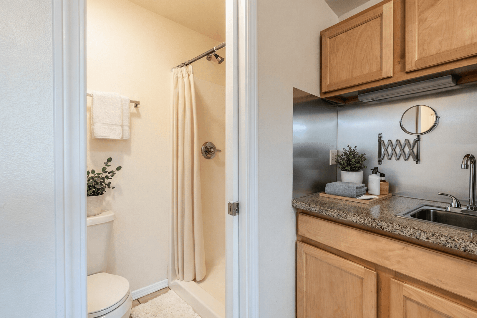 Seattle Apartment: 4309 7th Ave NE