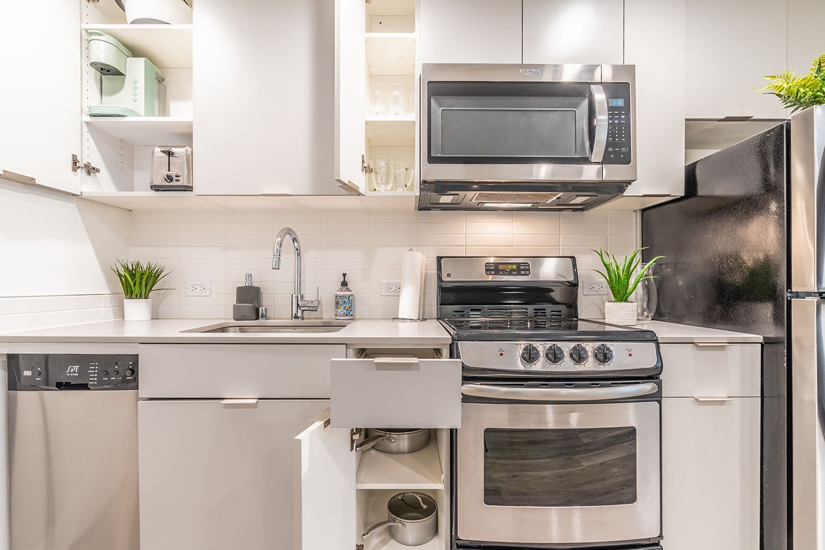 Seattle Apartment: 120 10th Avenue East