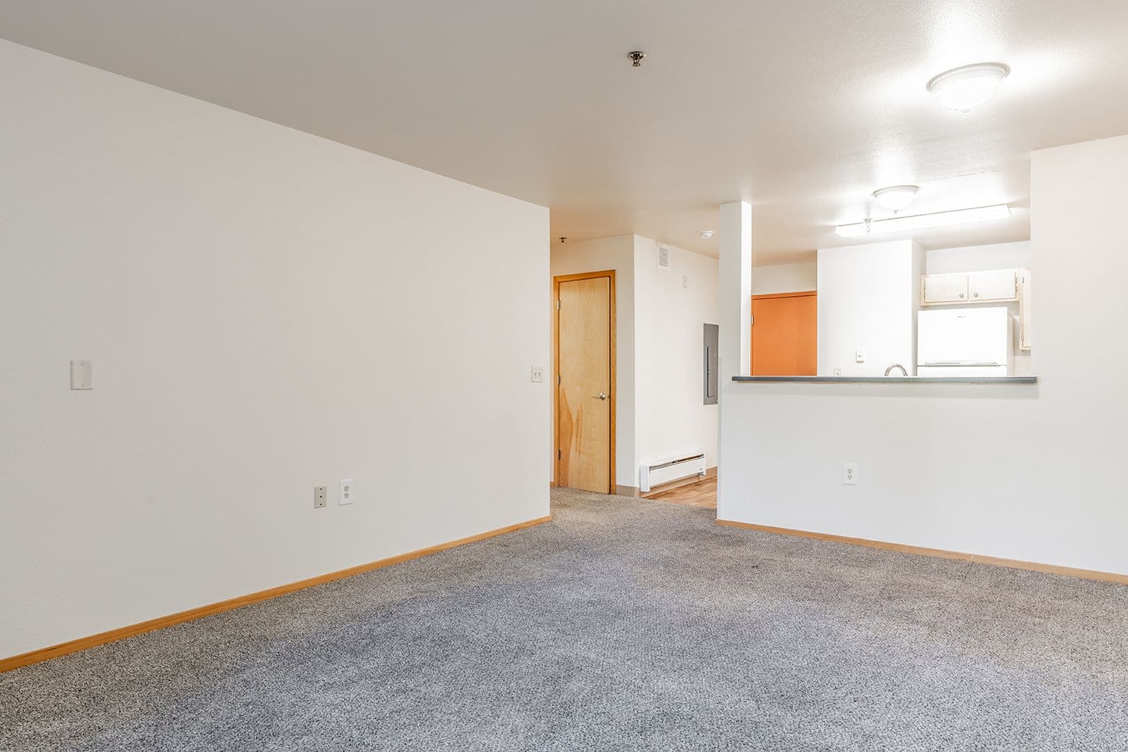 Portland Apartment: 36 NE 147th Ave