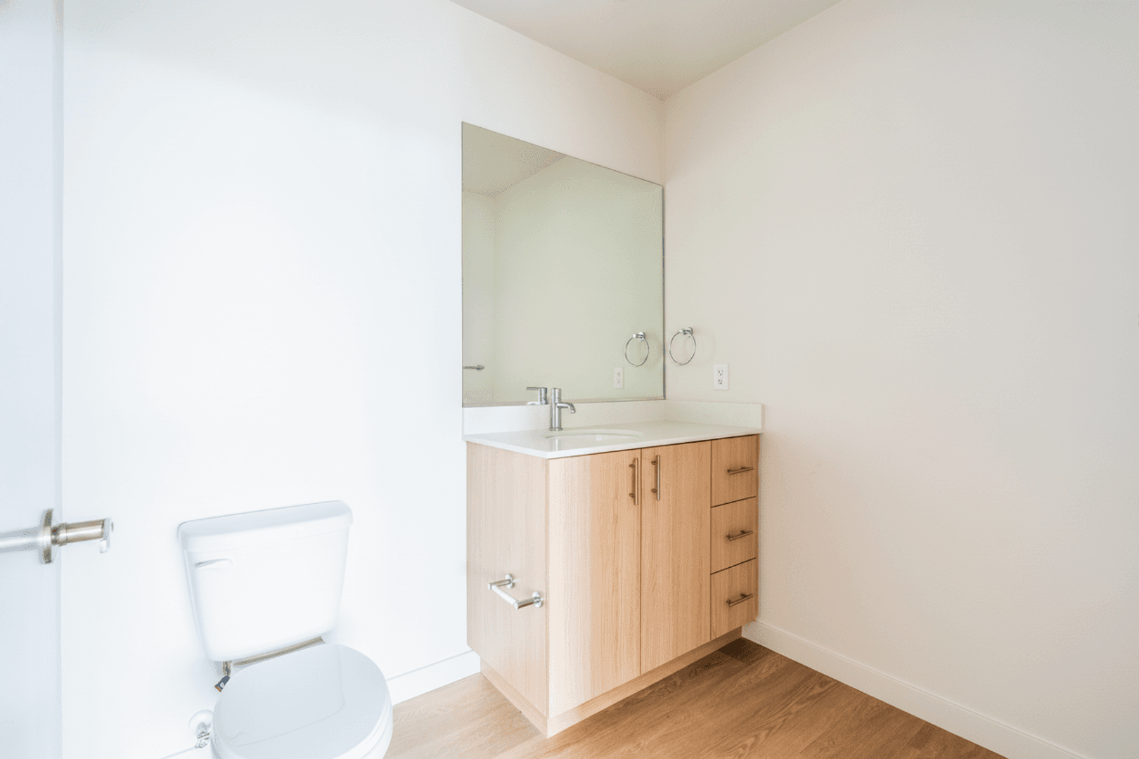 Seattle Apartment: 2210 E Cherry St