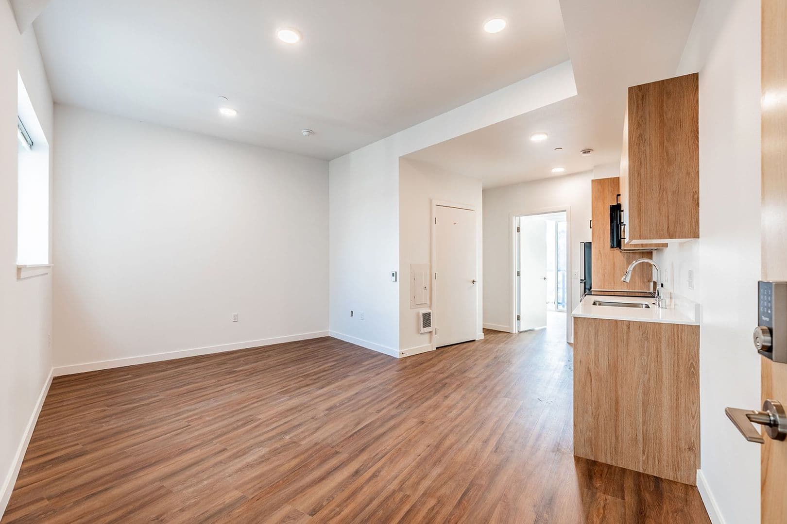 Seattle Apartment: 7324 Martin Luther King Jr Way S