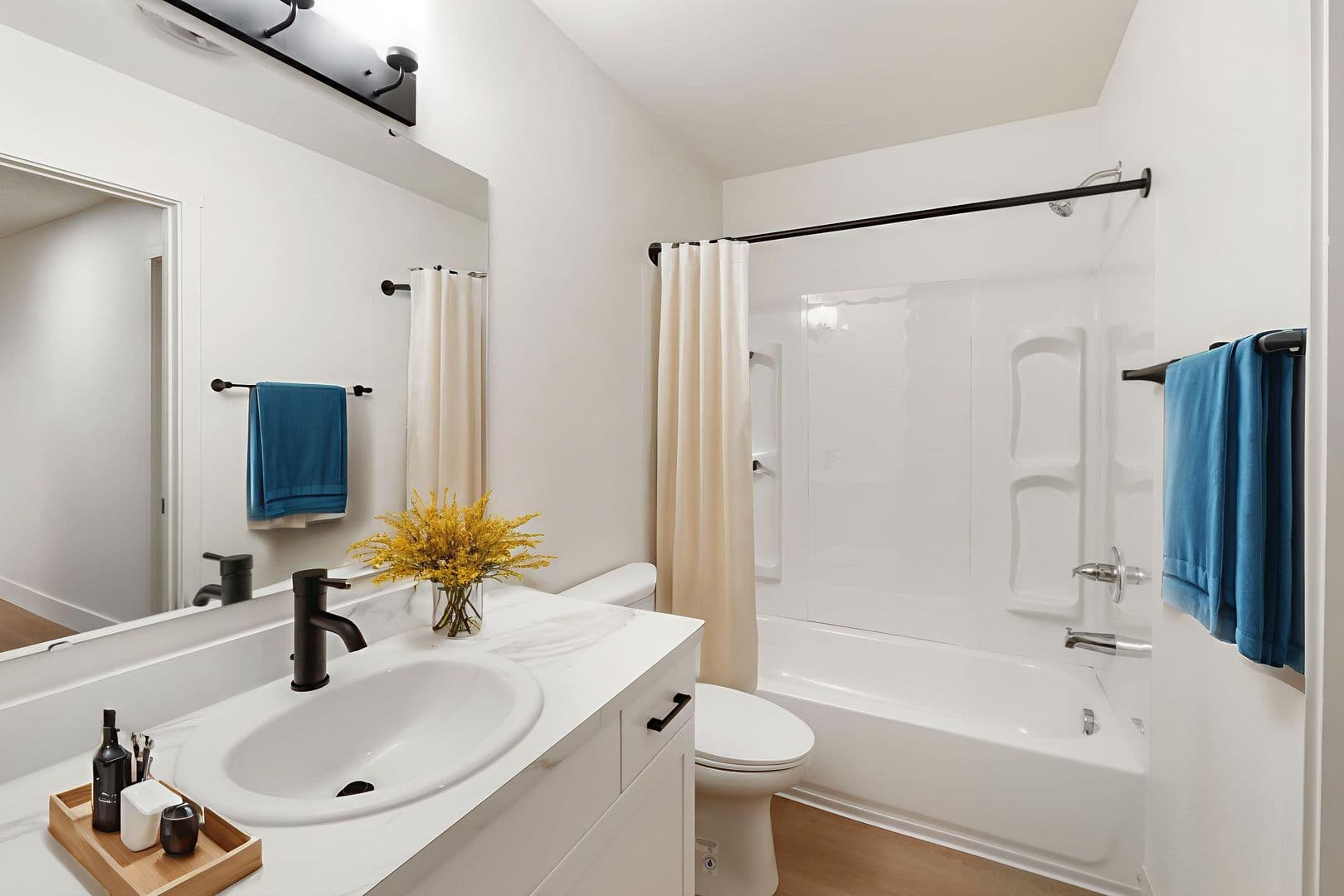 Portland Apartment: 865 NE 122nd Ave