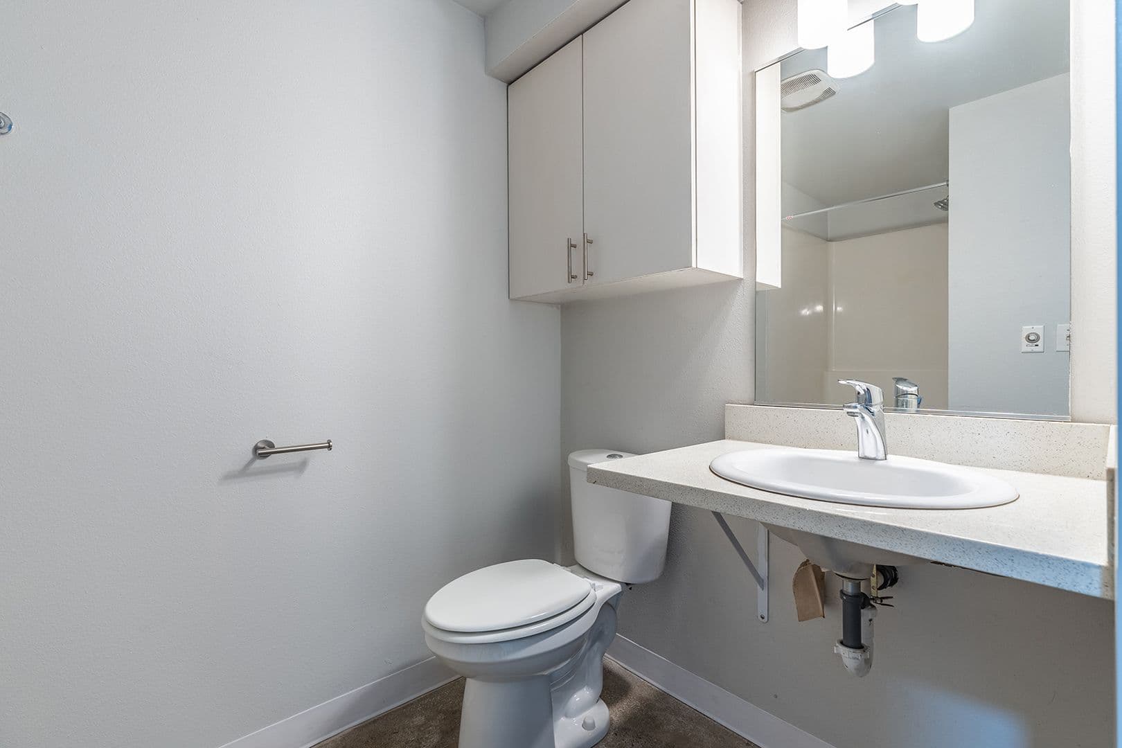 Seattle Apartment: 422 11th Ave E