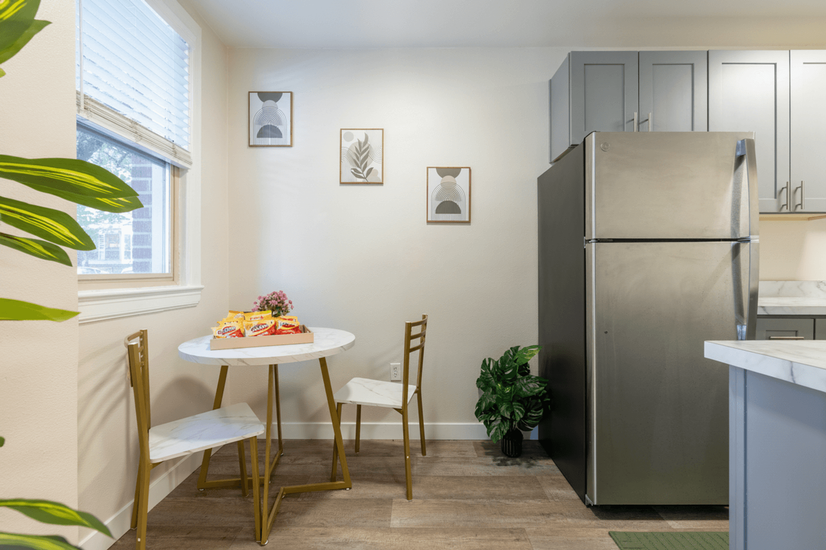 Seattle Apartment: 1330 Boren Ave