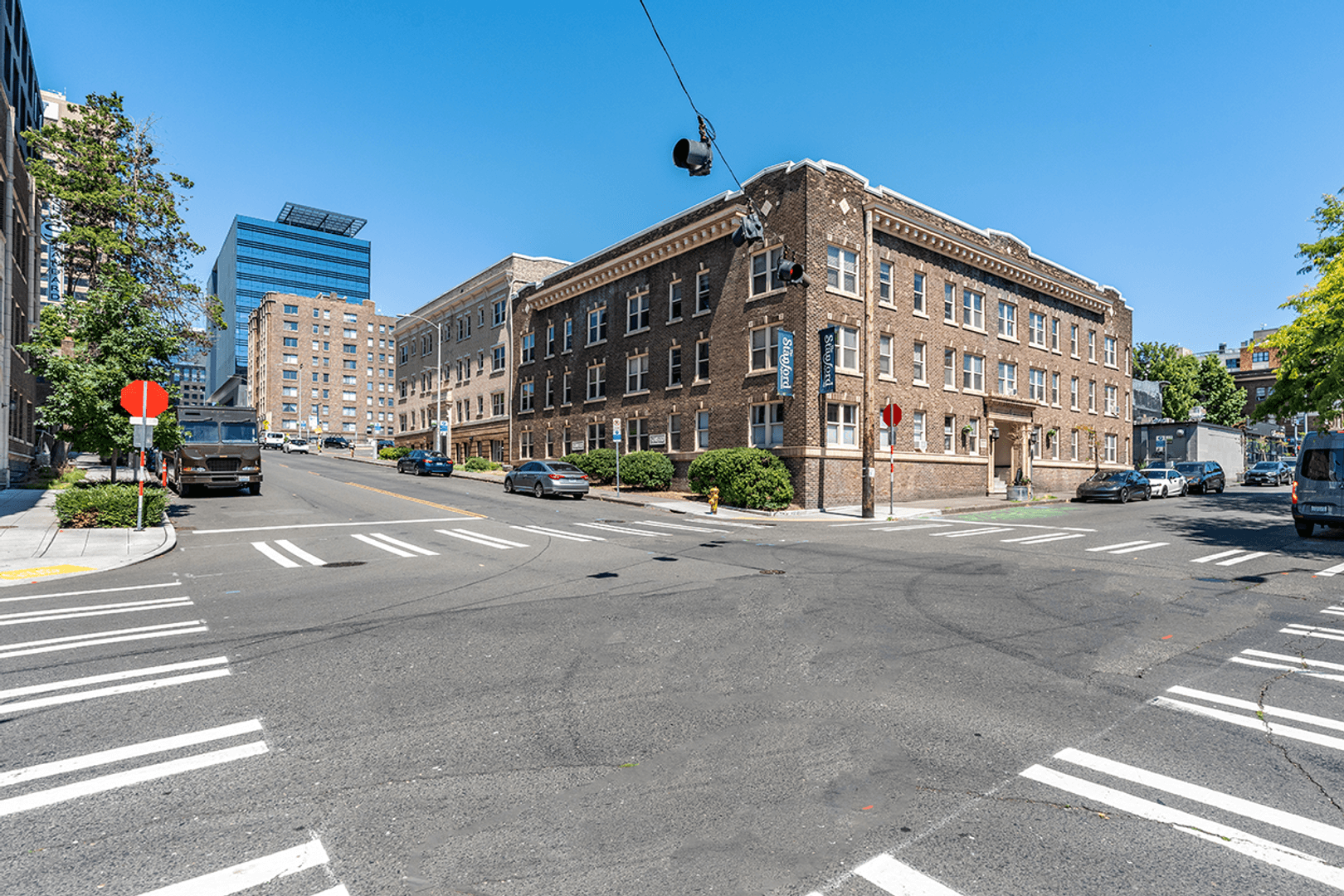 Seattle Apartment: 4210 Brooklyn Ave NE