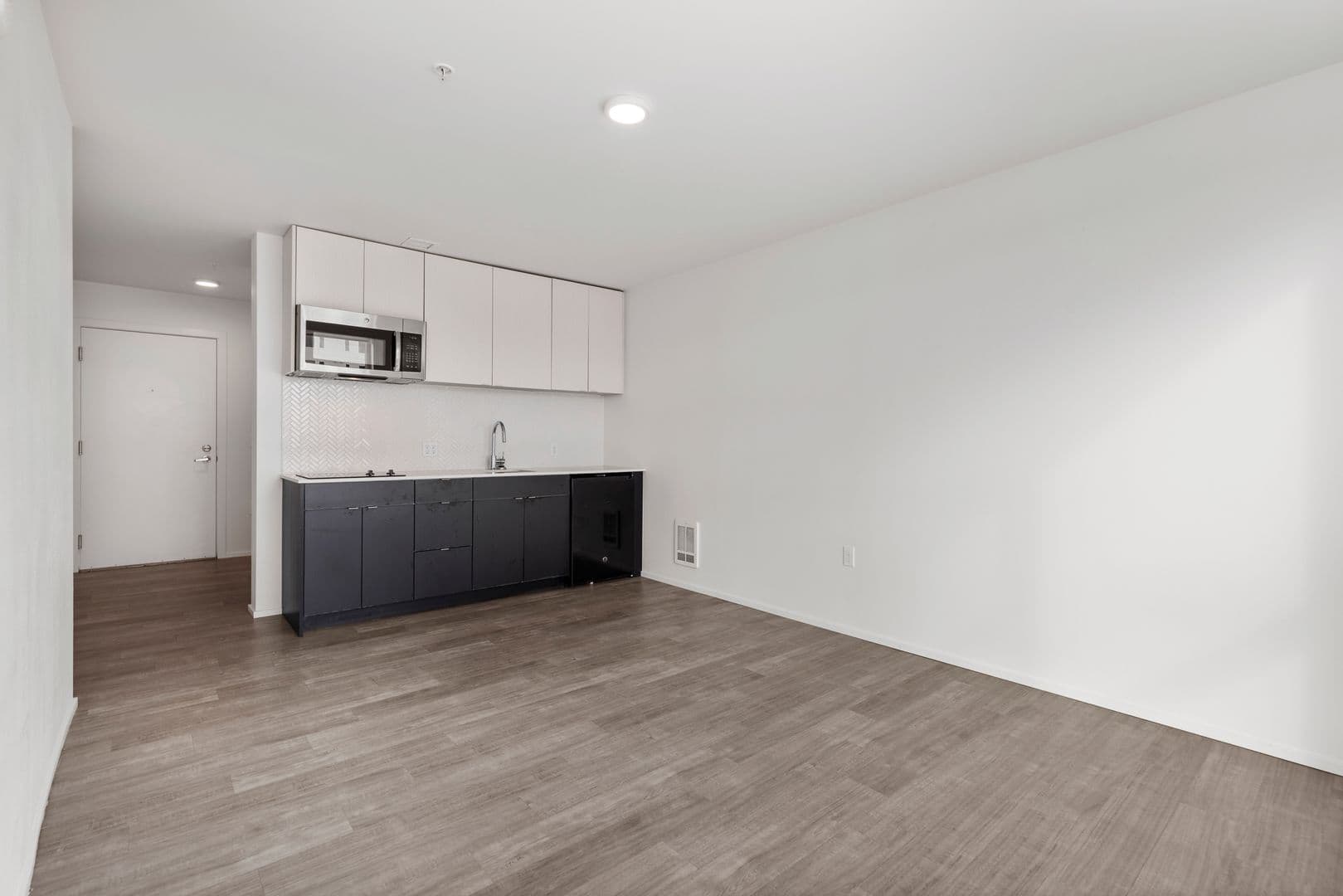 Seattle Apartment: 722 E Pike St