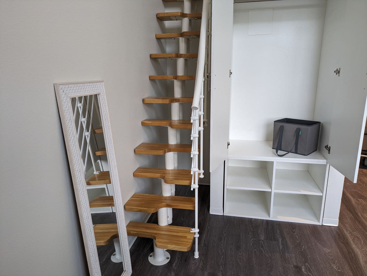 Portland Apartment: 1075 NW 16th Ave