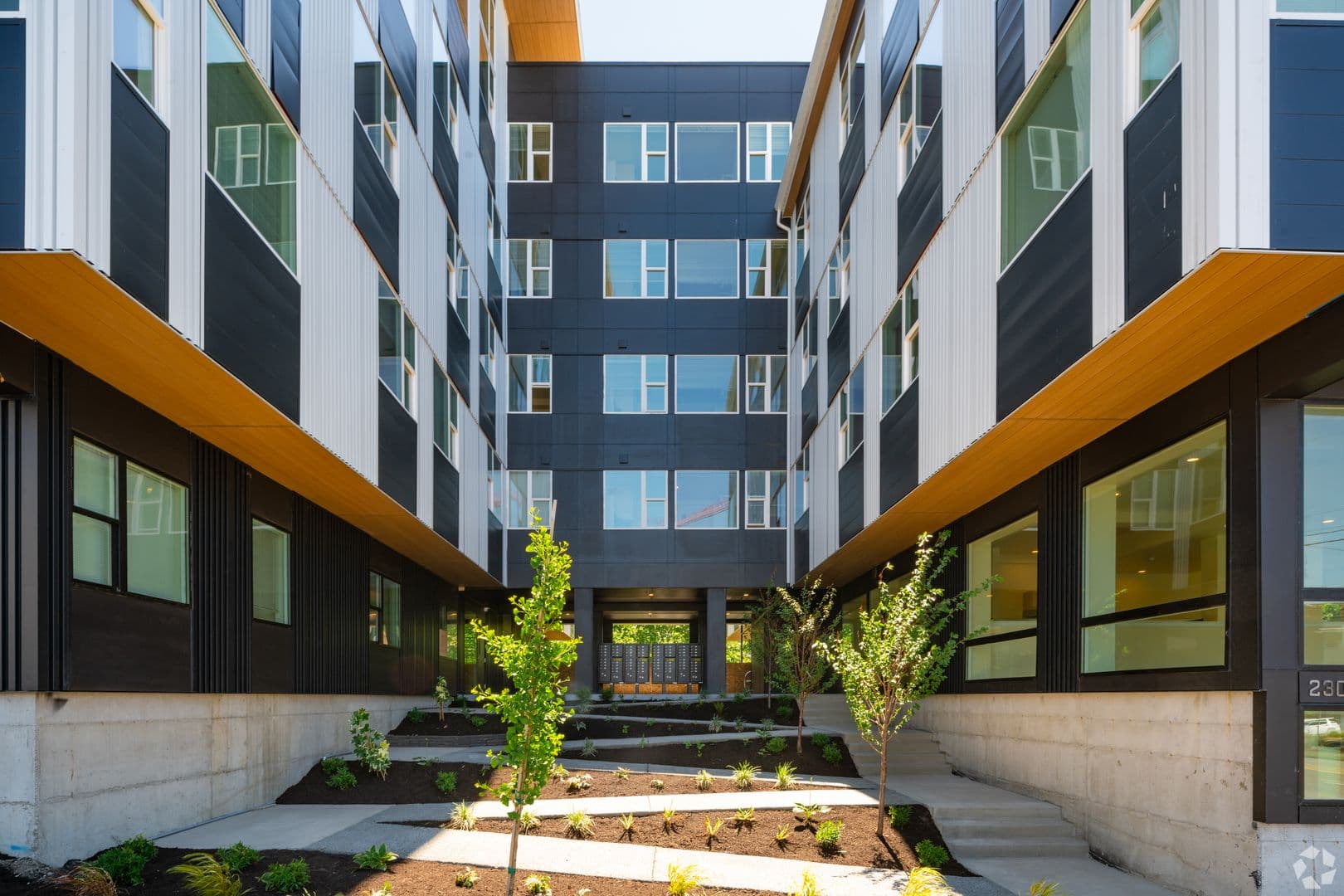 Seattle Apartment: 2305 S Plum St