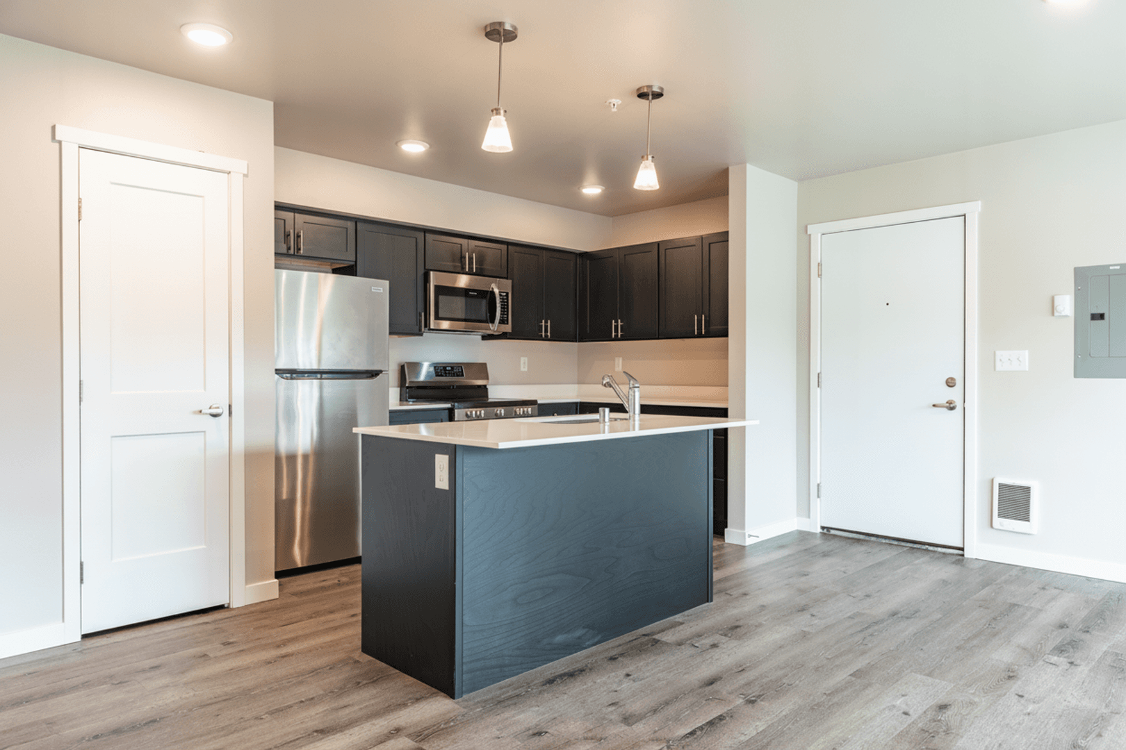 Bonney Lake Apartment: 18426 Veterans Memorial Dr E