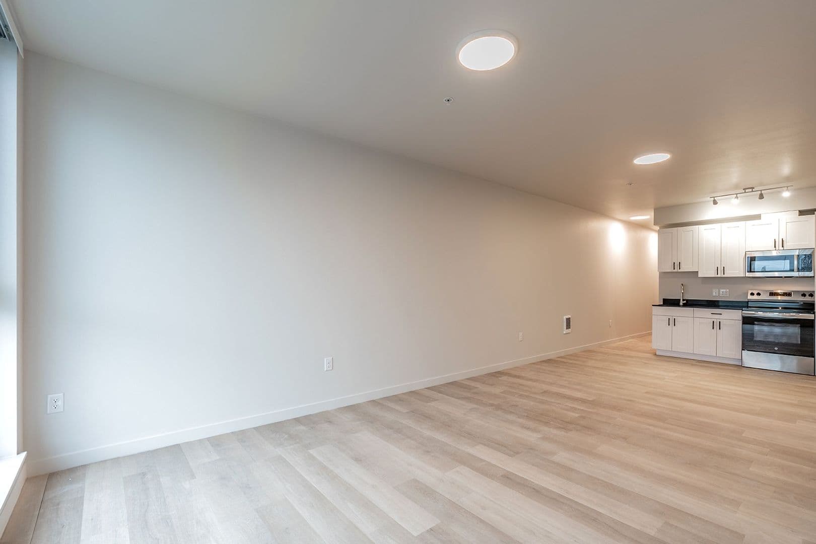 Tacoma Apartment: 201 E 25th St