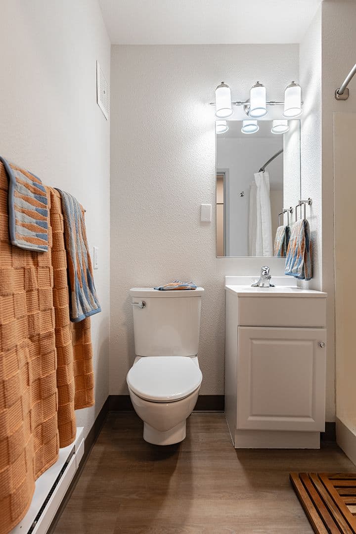 Bellevue Apartment: 15750 NE 15th Street