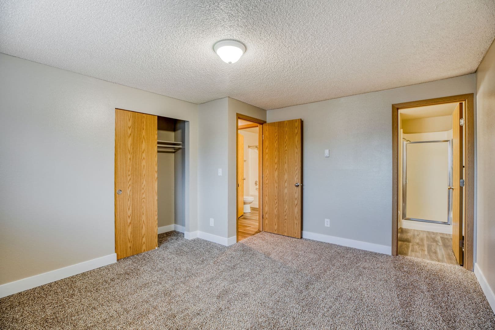 Tacoma Apartment: 2220 97th Street South