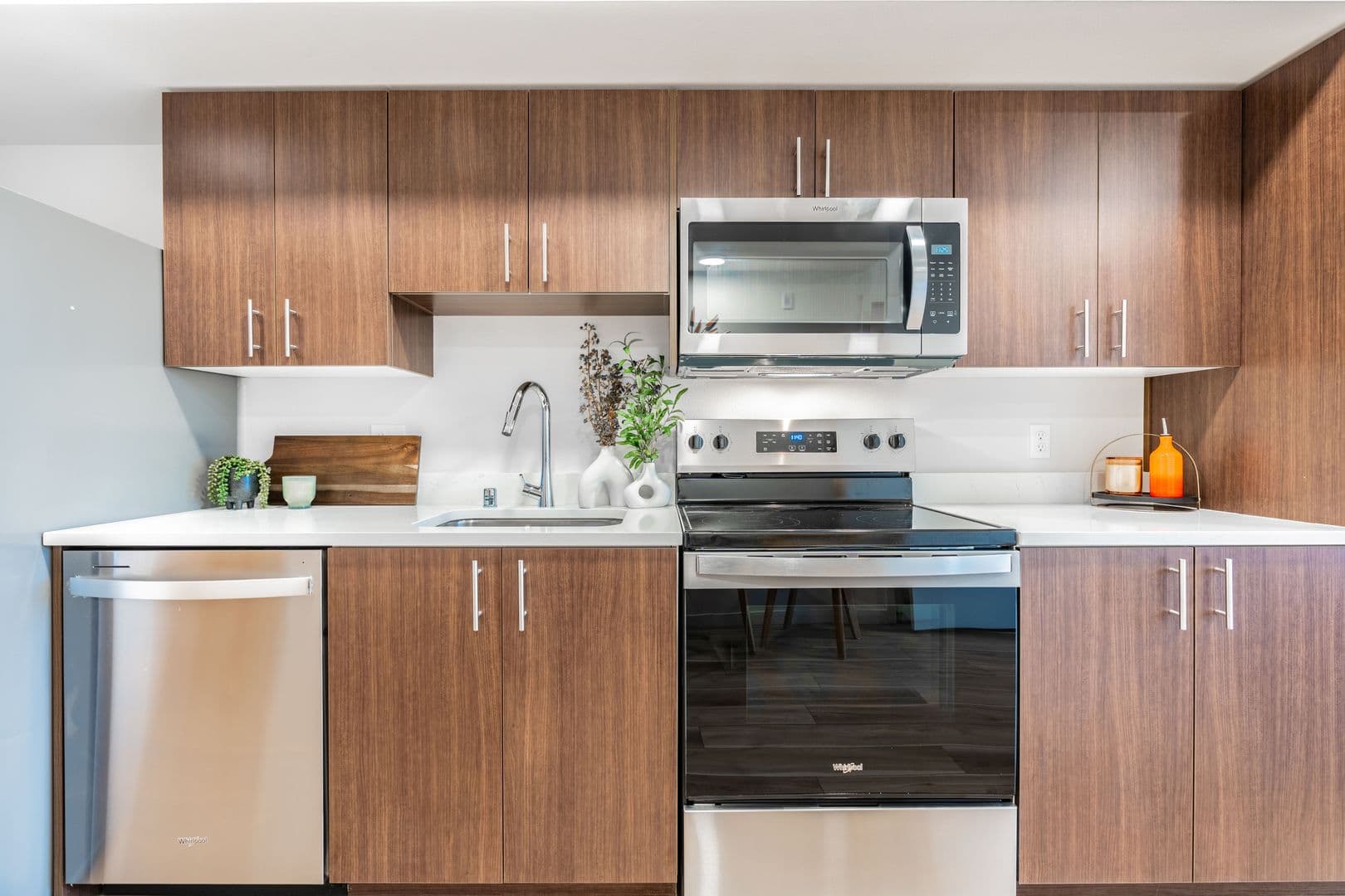 Tacoma Apartment: 2501 Commerce St
