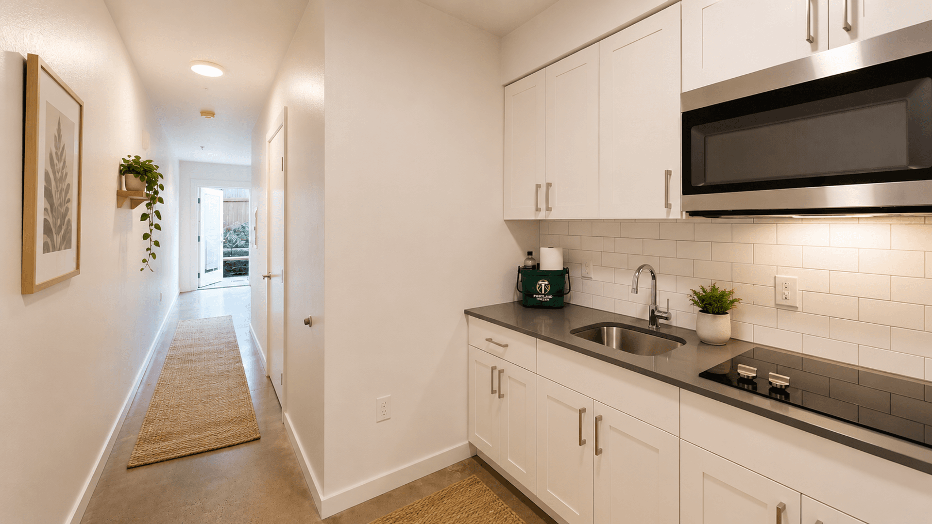 Seattle Apartment: 1715 12th Ave