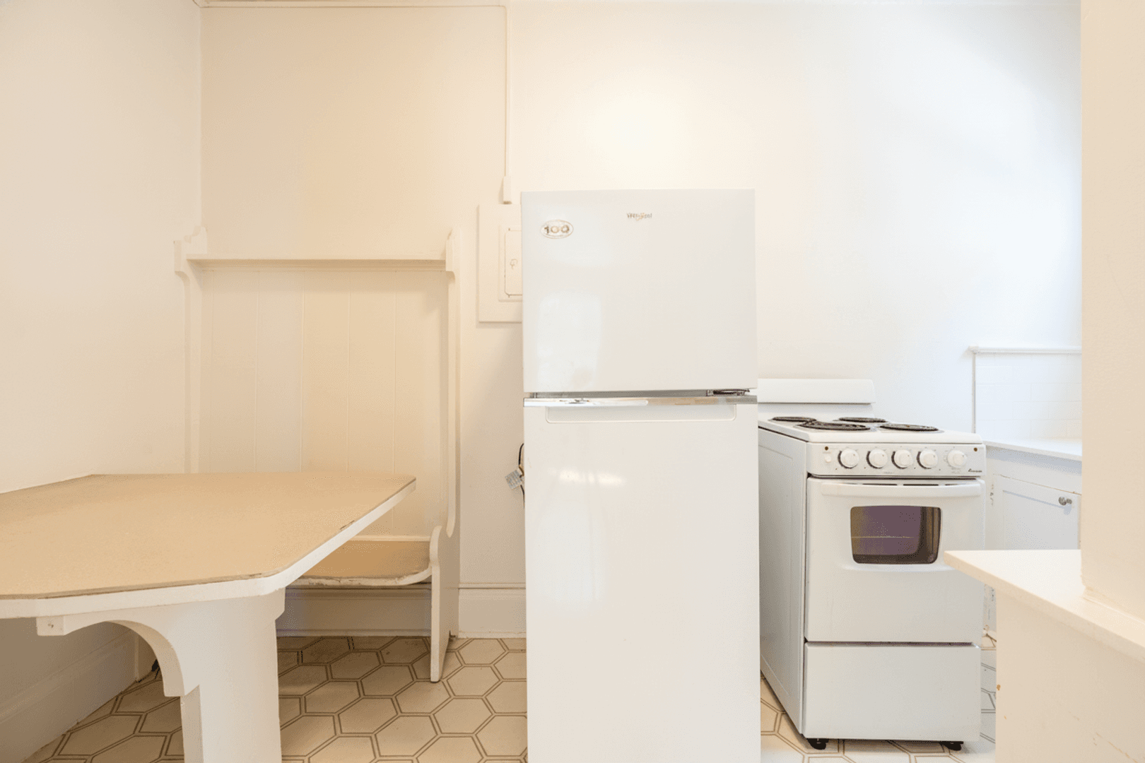 Seattle Apartment: 4210 Brooklyn Ave NE