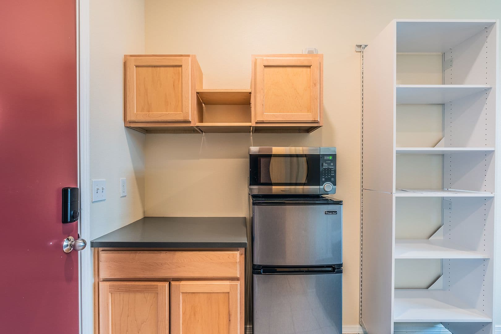 Seattle Apartment: 1728 Summit Ave