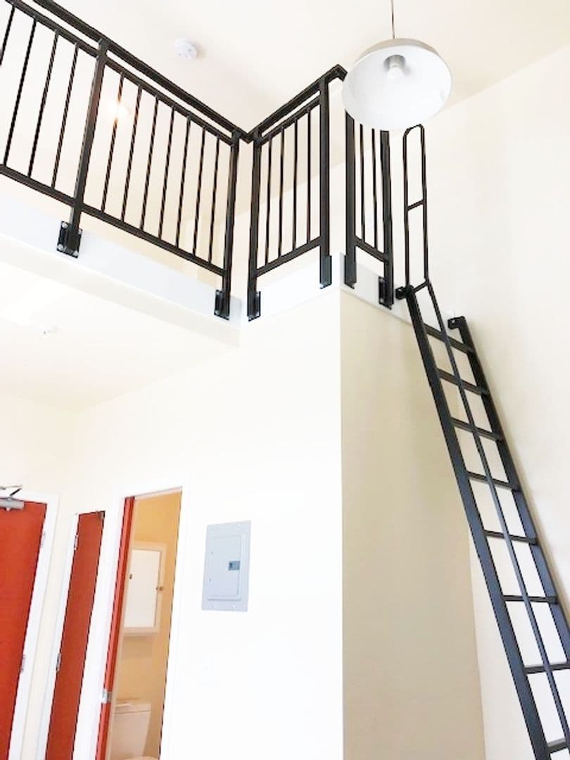 Seattle Apartment: 1514 NW 52nd St