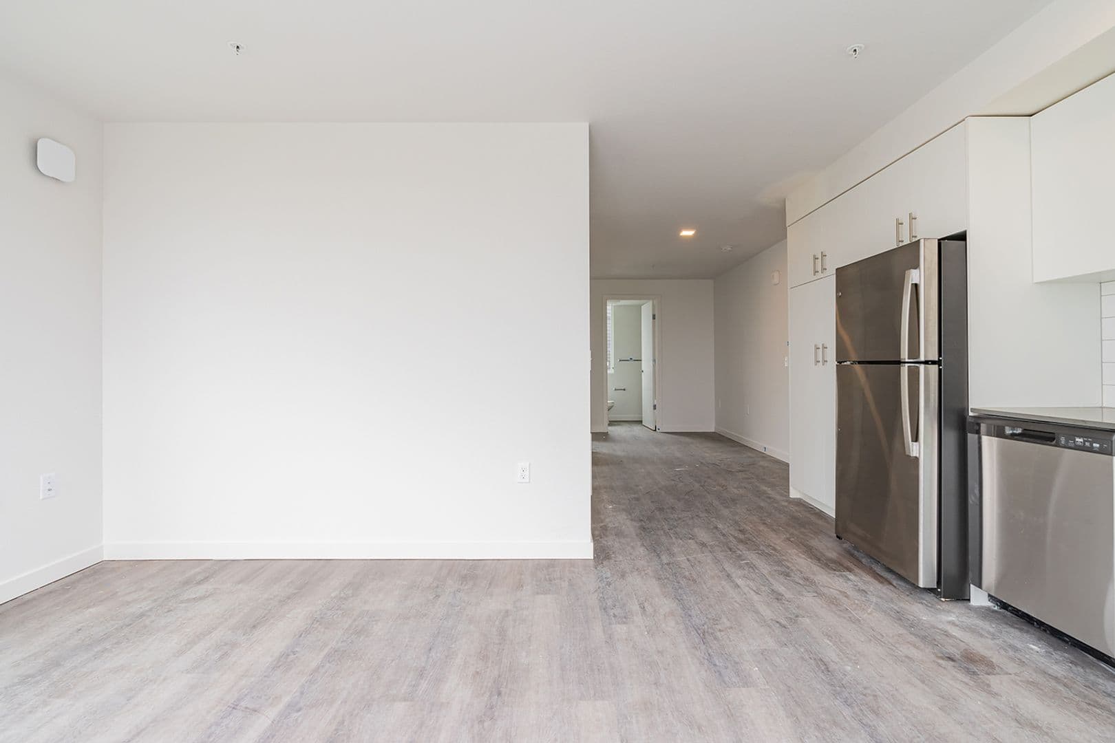 Seattle Apartment: 355 15th Ave