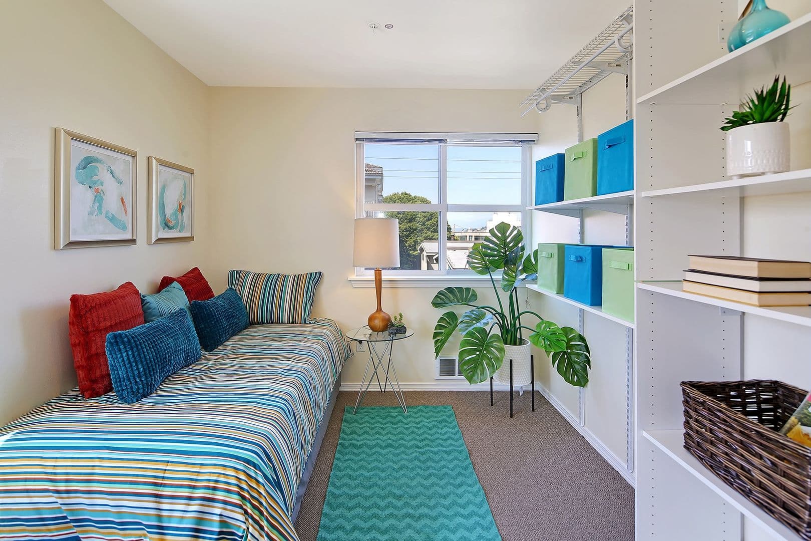 Seattle Apartment: 413 11th St